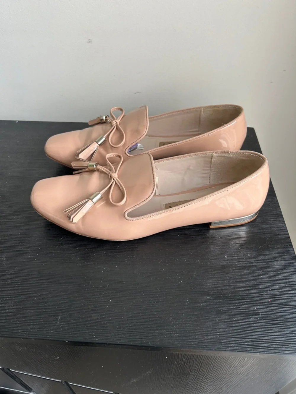 Zara Basic Nude Flats Gold Accent Heel Bow Size 38 - Picture 3 of 16